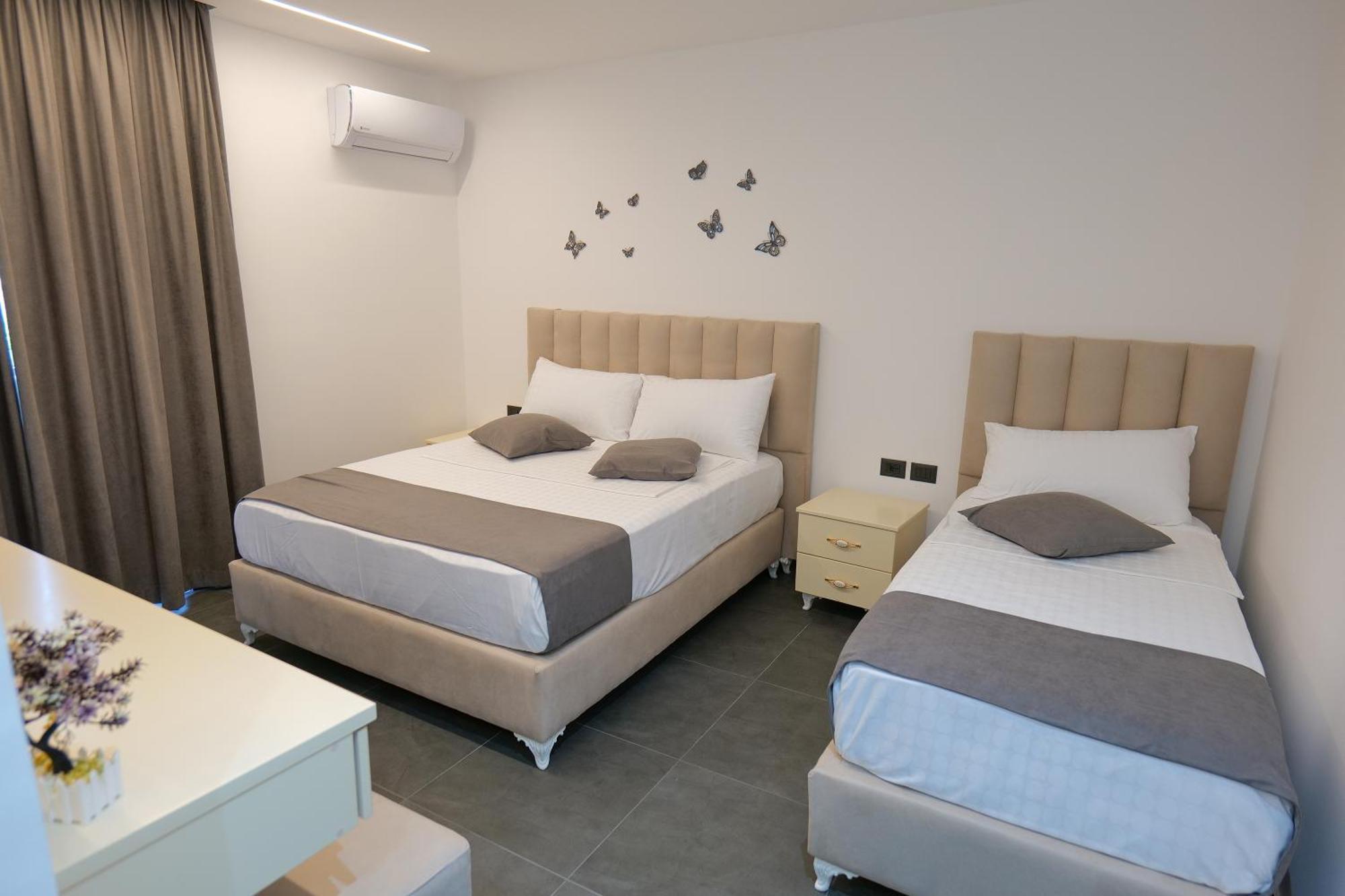 Hotel Celaj Влёра Экстерьер фото